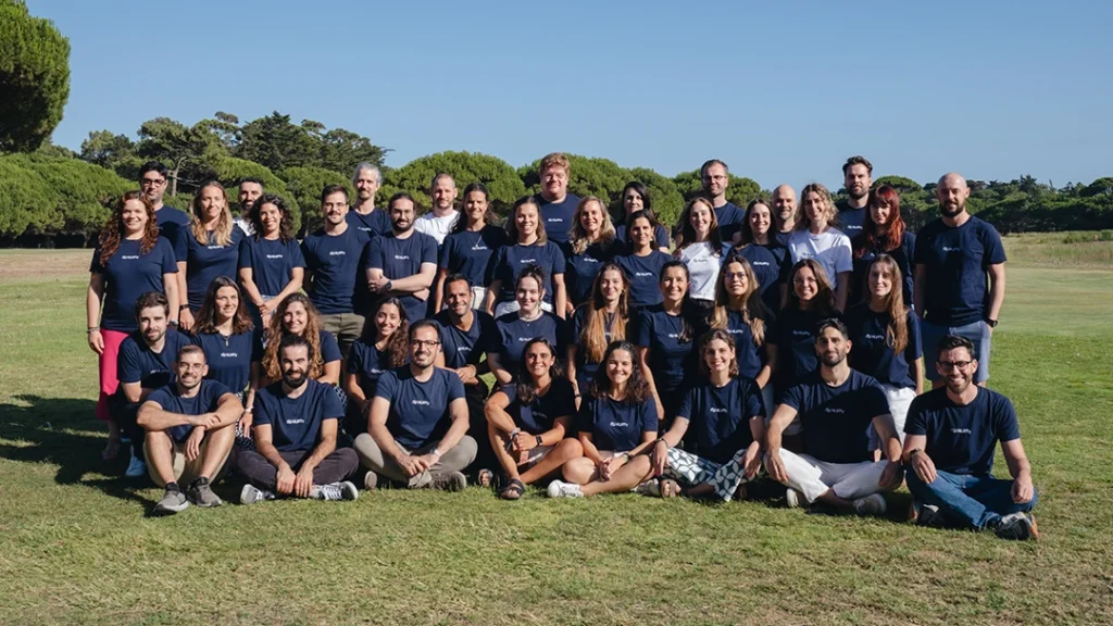 Hijiffy team 2025 branding & press – es